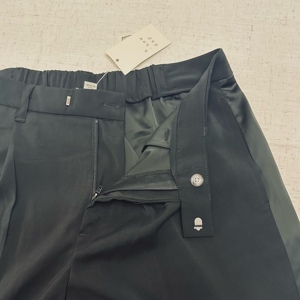 A New Day Elegant Black Apparel - Picture 10 of 14